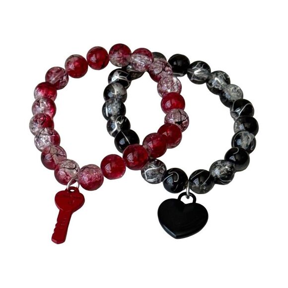 Elegant Red and Black Beaded Bracelet Set - Picture 2 of 5